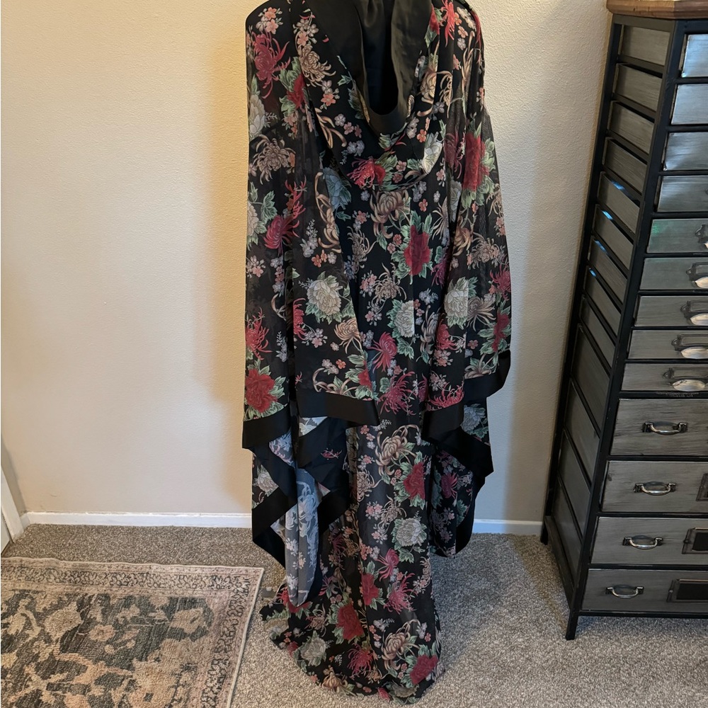 Preowned HAH Yoko Kimono with Hood - One Size, Excellent Condition